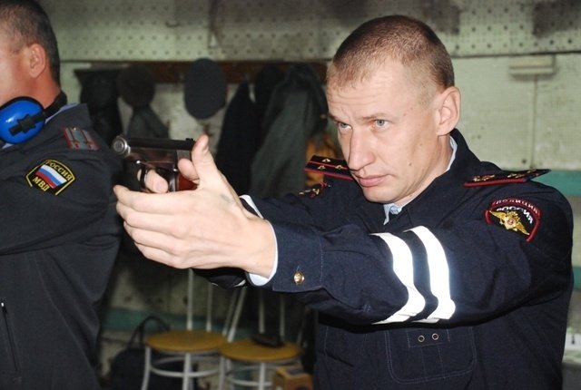 Стрельба из пневматической винтовки. Стрельбы мвд. Тир досааф пенза. Тир досааф ссср. Стрельбище чебоксары.