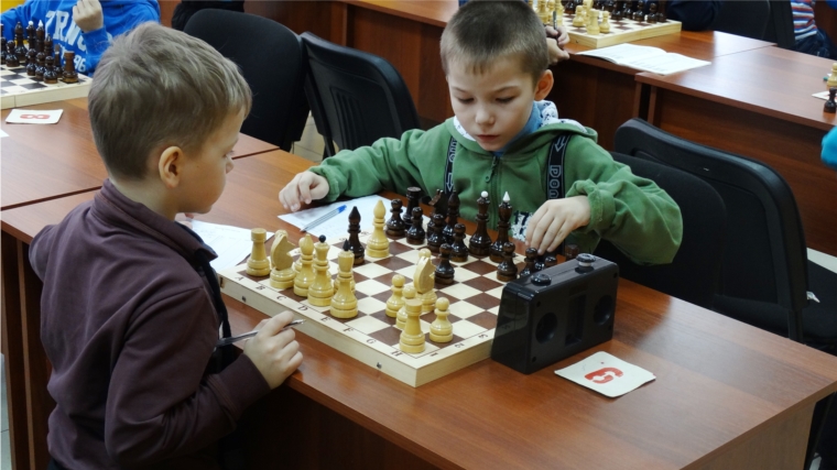 старорусского шахматного клуба. шахматист 5. лицей 5 шахматы. шахматист 5. классики в школе.