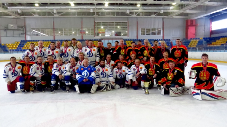 хк феникс команда хоккей. национальная хоккейная лига хоккей и из чувашии. ночная хоккейная лига чебоксары 2021. непрофессиональная хоккейная лига чувашии 2018-2019. любительская хоккейная команда арсенал.